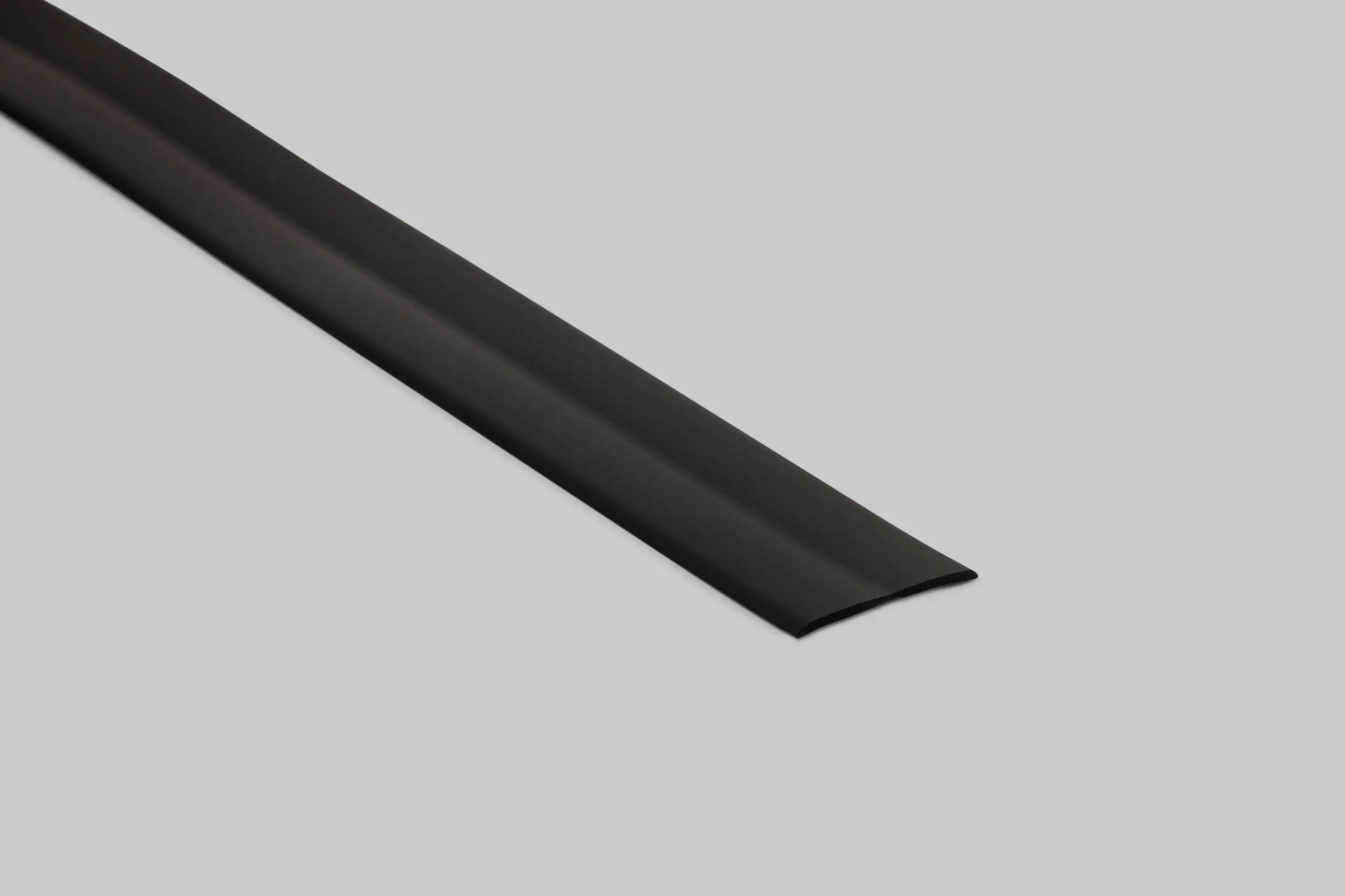 0619, 20 mm – soft corner trim 2 mm, black