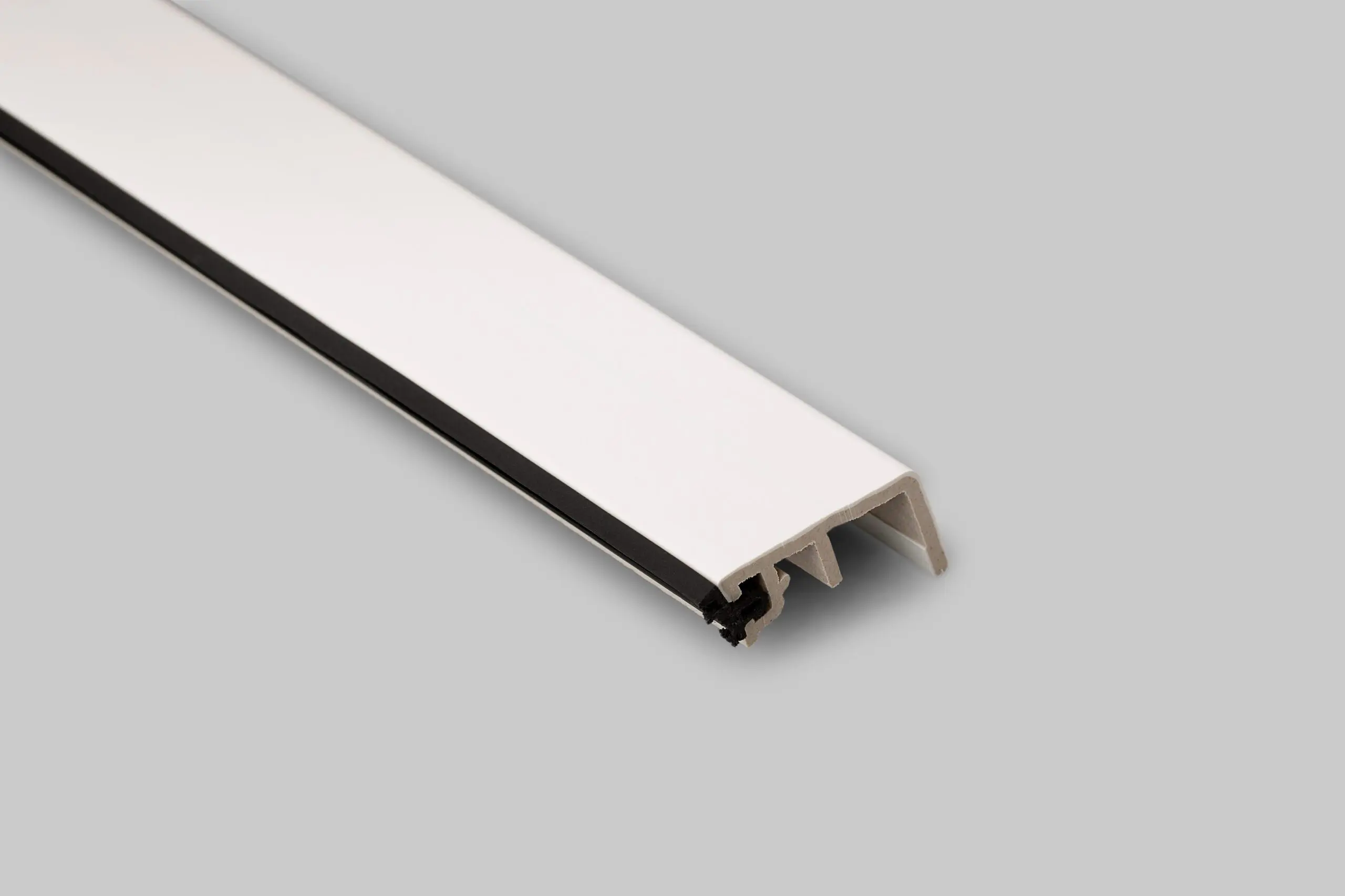 4197, 4,0 m – FiberCore-Bodenleiste, weiß